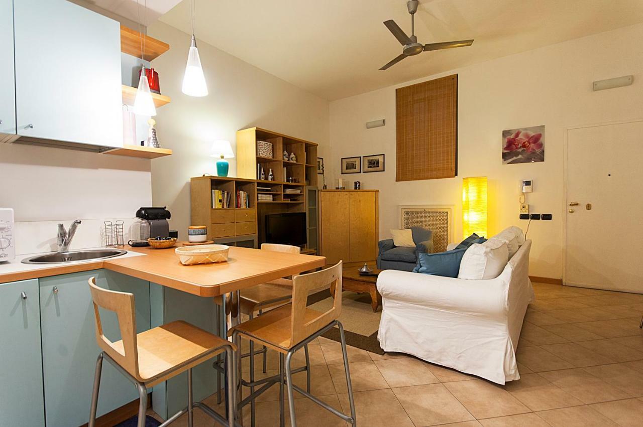 Elegant Apartment In Sant'Ambrogio Milan Exterior photo