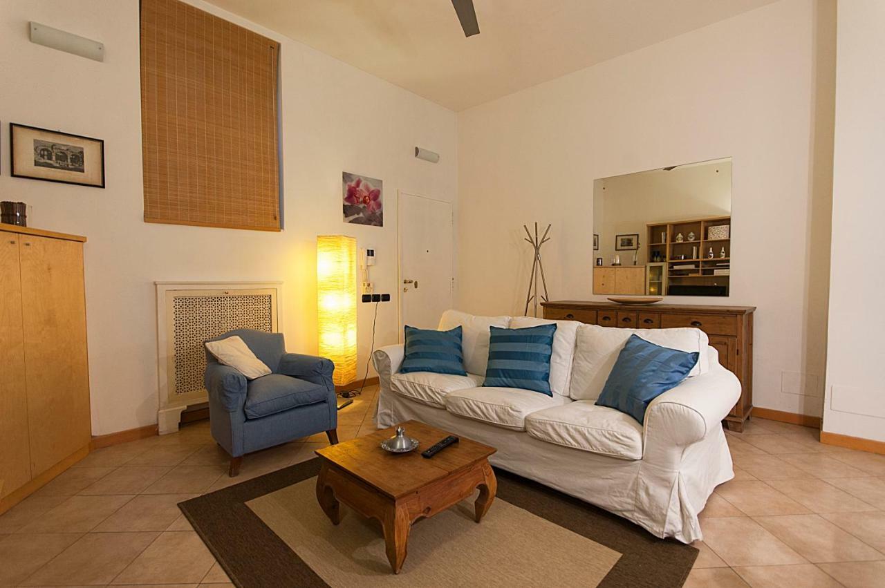 Elegant Apartment In Sant'Ambrogio Milan Exterior photo
