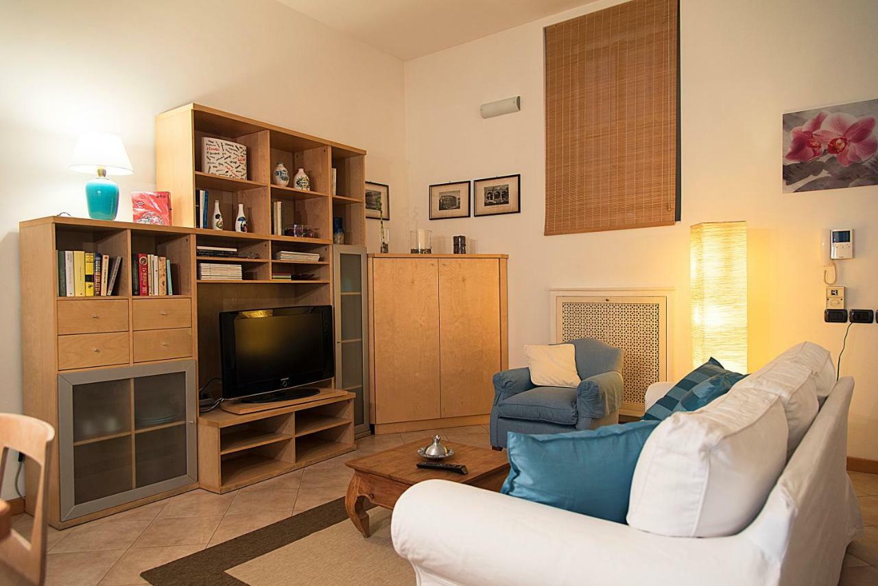 Elegant Apartment In Sant'Ambrogio Milan Exterior photo